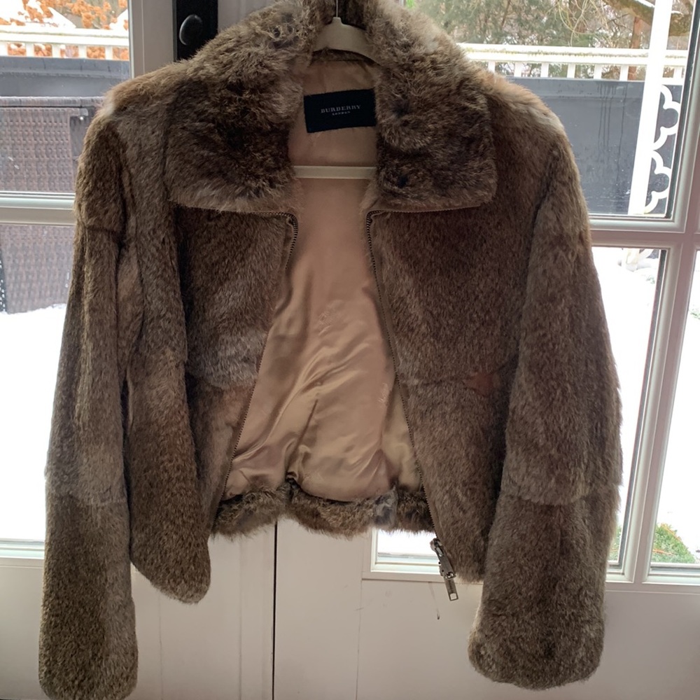 Burberry 🤎 London Cropped Crop Brown Fur Satin Lined Coat Mob Wife Chic 4US 6UK - Picture 15 of 15
